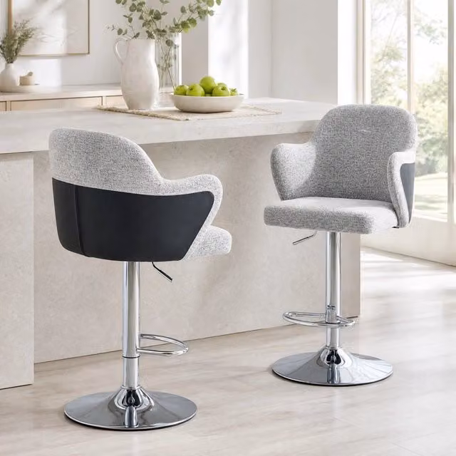 Sgabello da bar OKWISH girevole e regolabile in altezza con braccioli e poggiapiedi in tessuto grigio, L/P/H: 49 x 54,5 x 88 cm