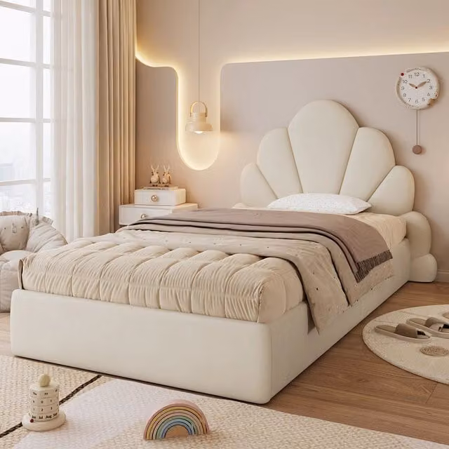 Letto matrimoniale-Xylo-90x200 cm-imbottito, testiera petali, velluto, beige