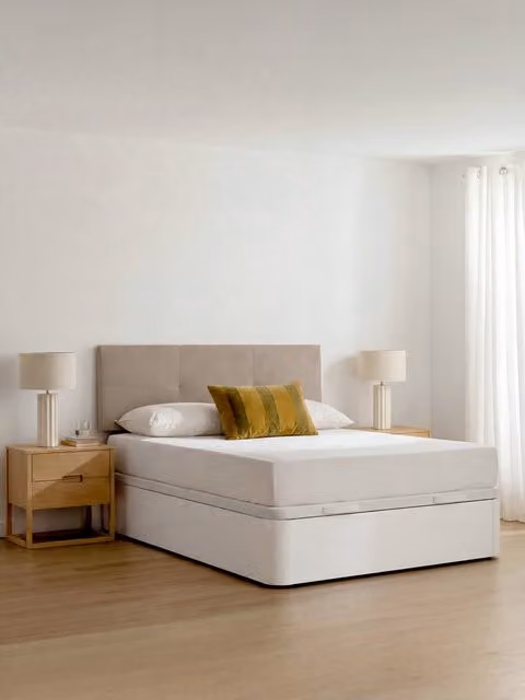 Letto contenitore imbottito Kenay Home bianco L: 150 cm, P: 190 cm