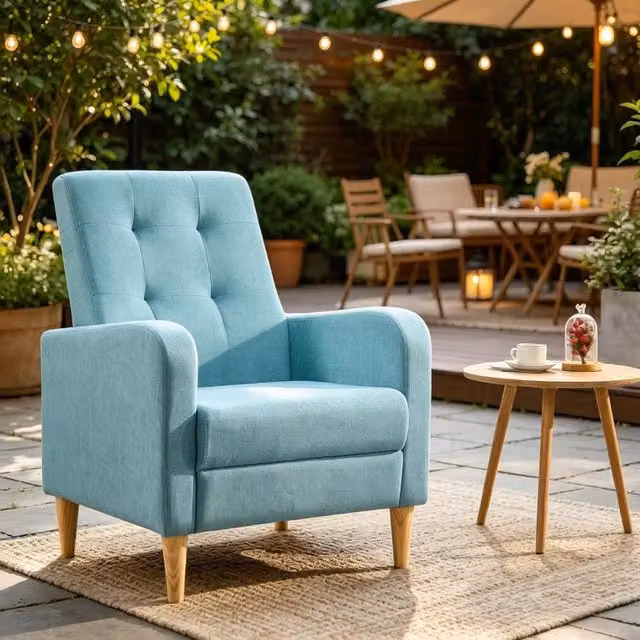 Poltrona moderna Mivray in tessuto blu con braccioli e struttura in legno massiccio, L: 73.5 cm, P: 68.0 cm, H: 90.5 cm