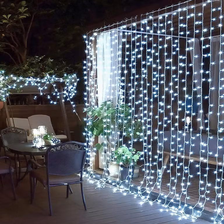 Tenda luminosa, dimensioni 6x3 metri, 600 LED, effetto "pioggia di neve", luce bianca fredda, grado di protezione IP44