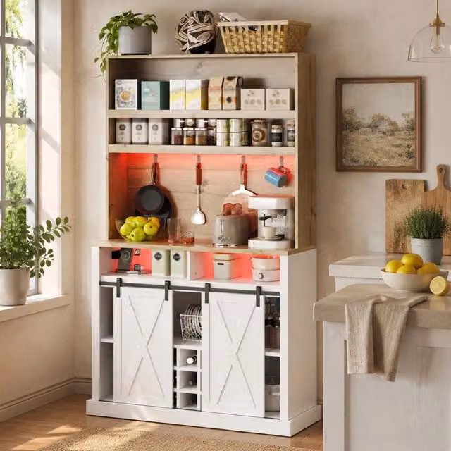 Credenza da cucina alta LED con vetrina e ante scorrevoli, prese e ganci, MDF naturale e bianco, 110 × 40 × 191 cm