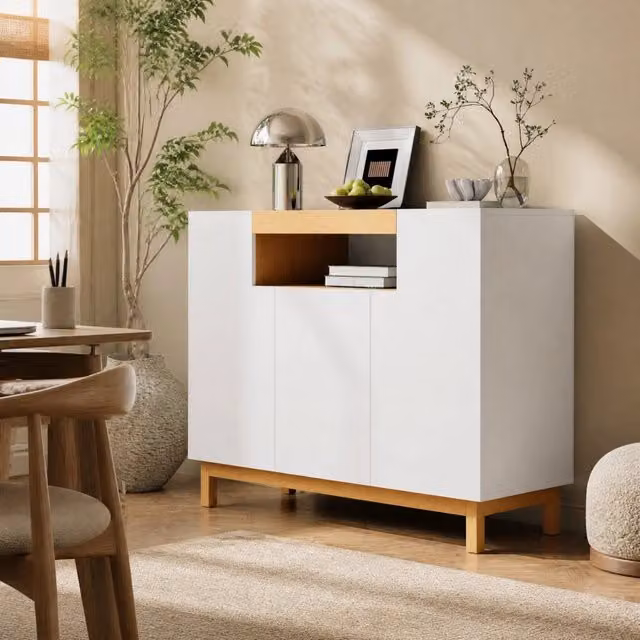 Credenza moderna Mivray con tre ante e vano aperto, finitura bianca opaca, ideale per soggiorno o camera da letto, L/P/H: 120.5 x 42 x 96 cm