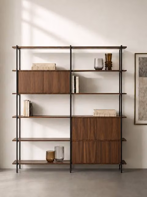 Scaffale doppia alta Darel Kenay Home in legno impiallacciato noce e metallo nero