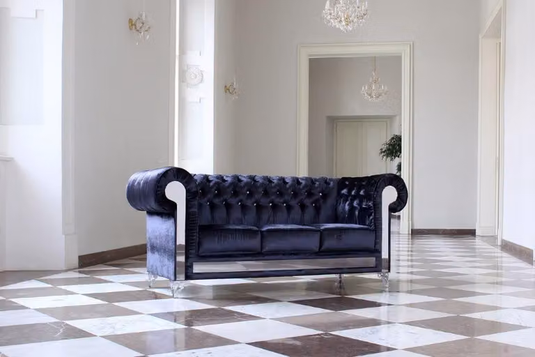Designer Sofagarnitur Glaselemente Chesterfield Polster Sofa Couch Textil Sofas