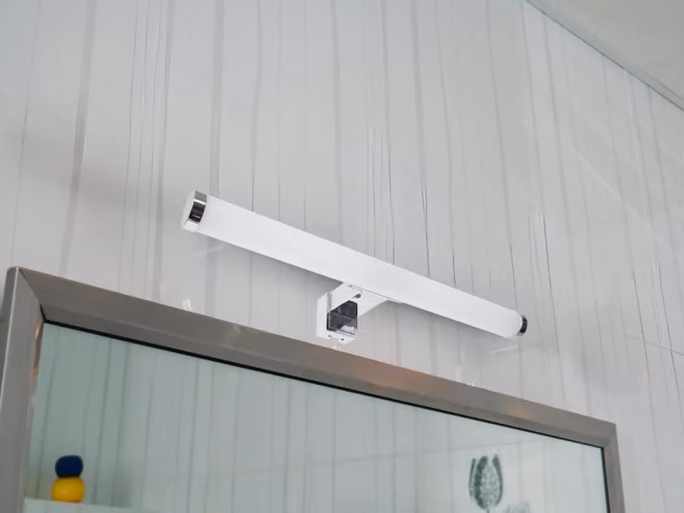 Apparecchio di illuminazione per bagno NEDES LED, 8W / IP44 / 300 lumen / 4000K - LNL7720/CH