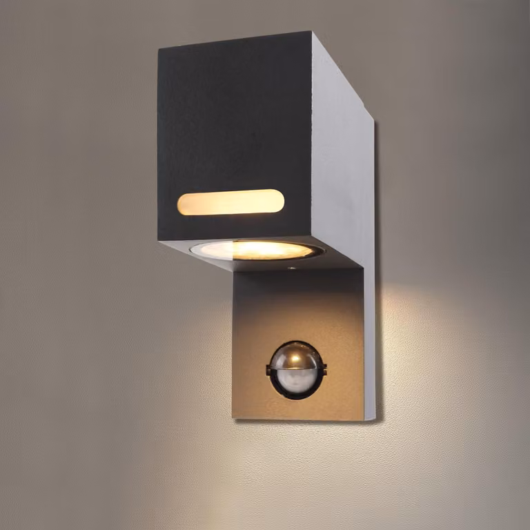 Lampada da parete con sensore di movimento, attacco GU10, grado di protezione IP44, 5W, 600 lumen, 3000K