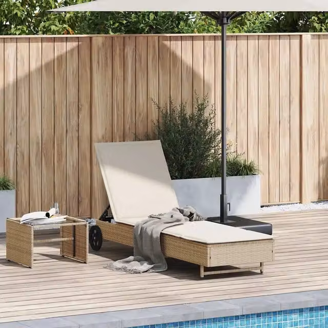 Lettino prendisole con ruote e cuscino in polyrattan beige e bianco vidaXL con poggiatesta regolabile – 1
