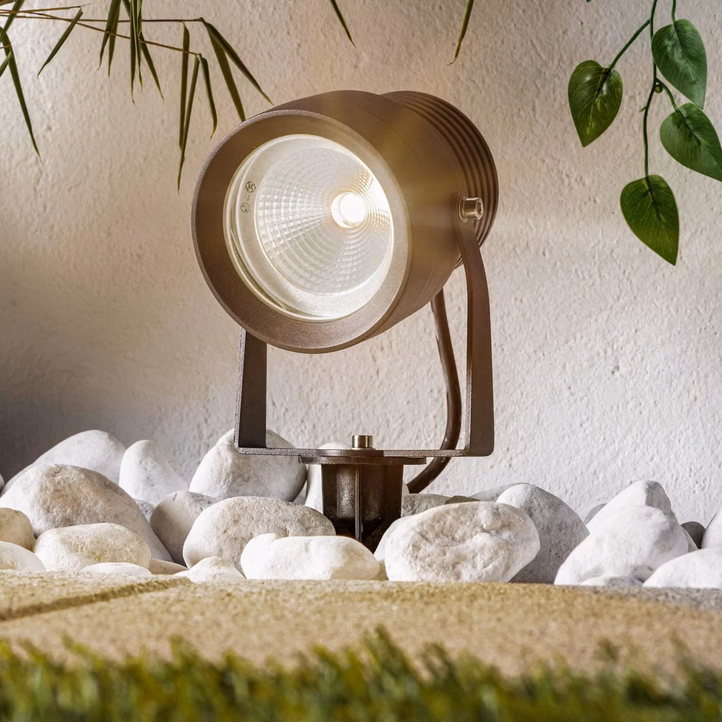 Faretto da esterno a LED Irina, set 3, picchetto, spina, grigio Irina Lucande, Alluminio / Grigio / Zincato, Alluminio, Moderno