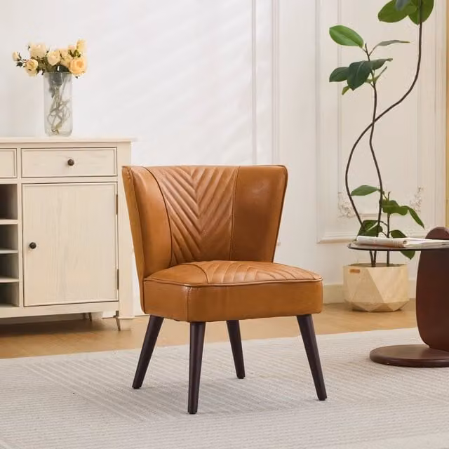 Poltrona lounge moderna OKWISH in pelle marrone con base in legno e dettagli geometrici