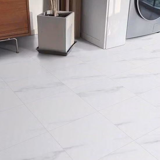 Piastrelle autoadesive per pavimenti | Vinile impermeabile e antiscivolo con effetto marmo bianco per bagno, cucina e soggiorno | 30x30 cm, 1,8 m²