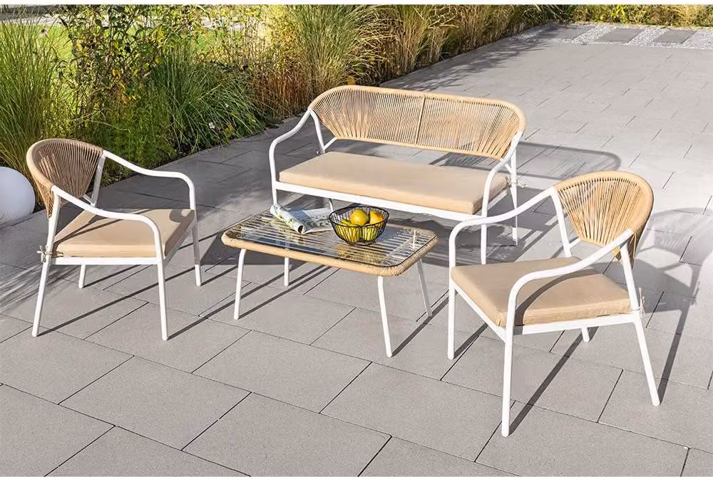 Set da salotto 4 pezzi in rattan chiaro con cuscini - Beige