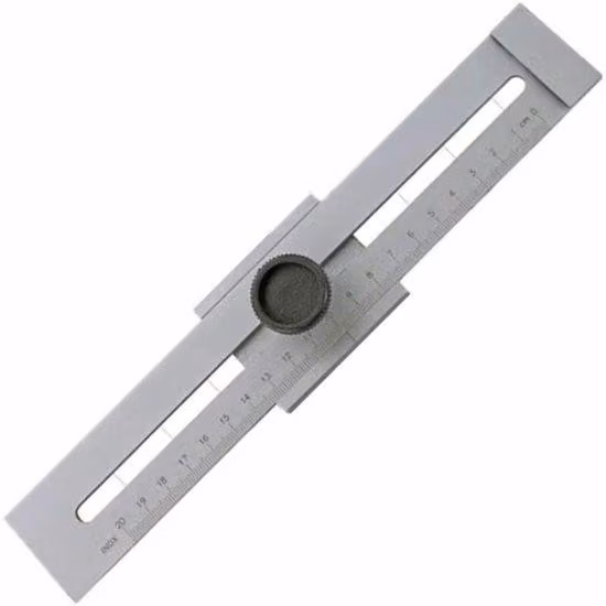 Strumenti professionali per il tracciamento su metallo nel settore della lavorazione del legno; materiale da disegno industriale di alta precisione per diversi tipi di marcatura.