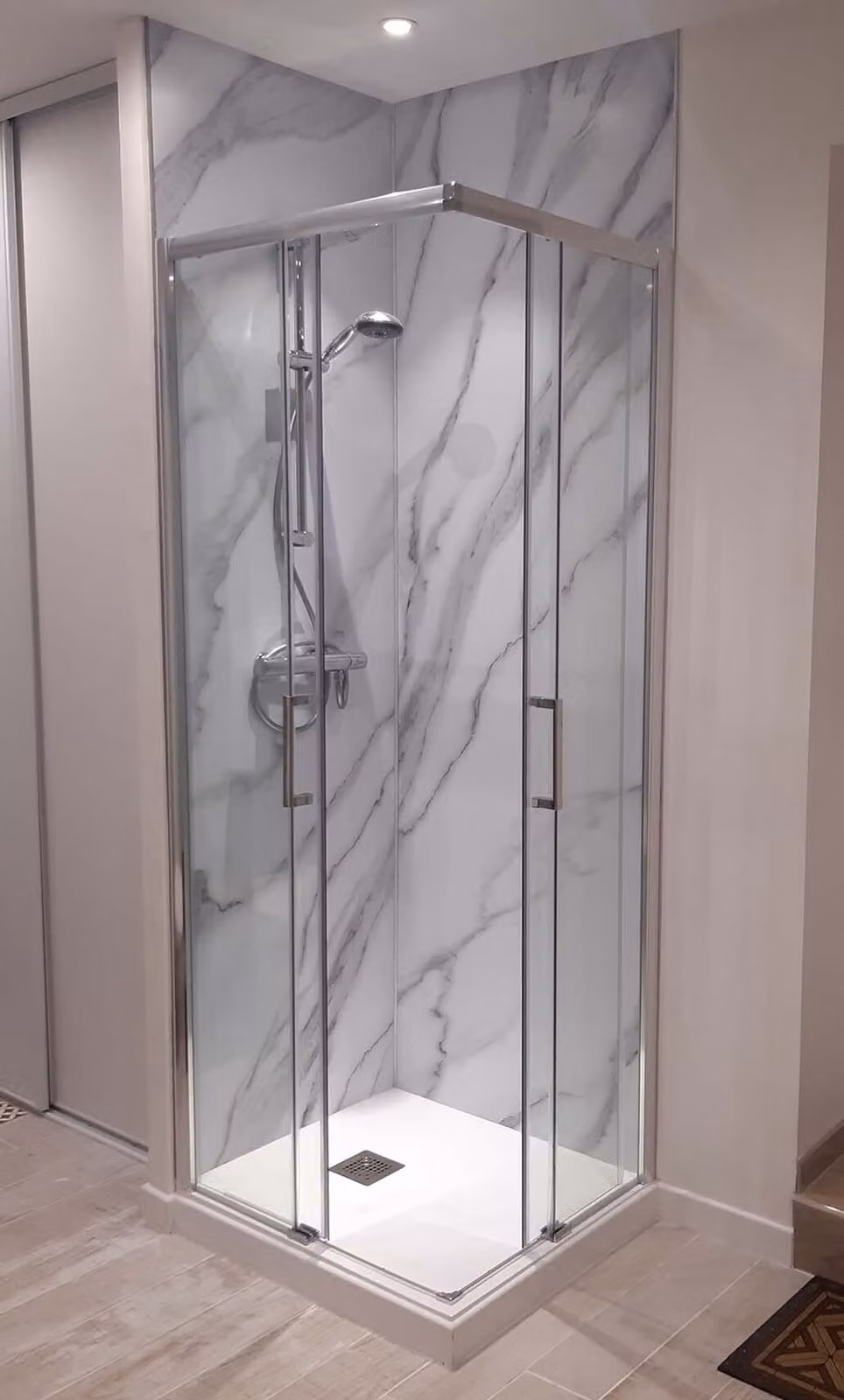 Cabina doccia 65x130 cm apertura ad angolo con Easy Entry altezza 200cm in vetro temperato - FRASCIO