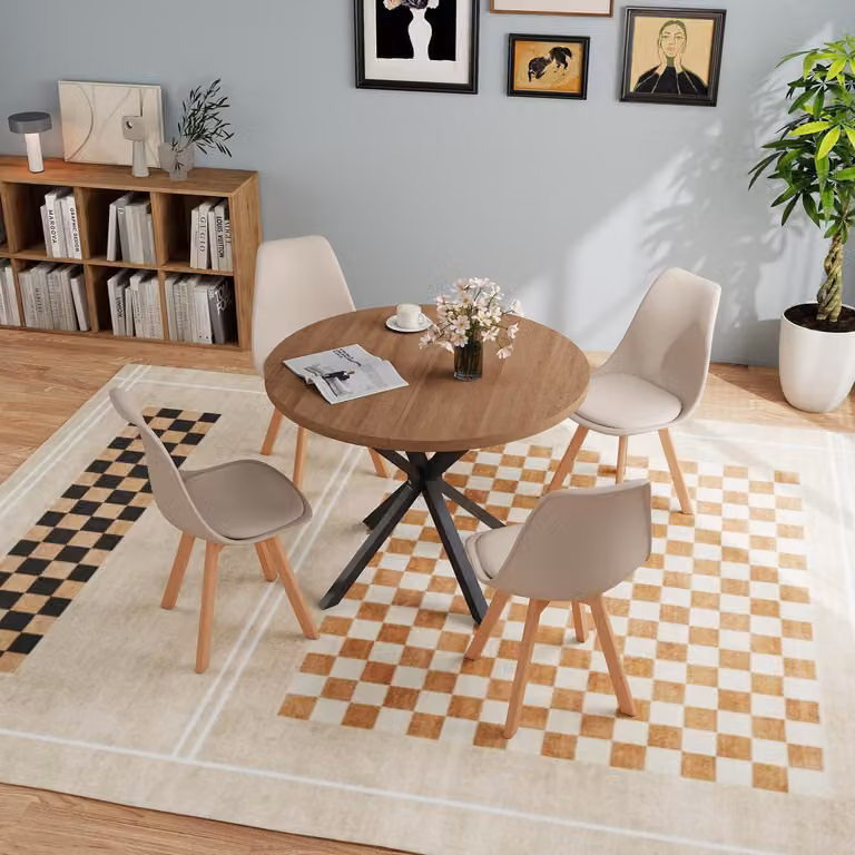 Set da pranzo composto da tavolo e 4 sedie. Tavolo rotondo in legno, diametro 100 cm. Colori: marrone scuro e kaki