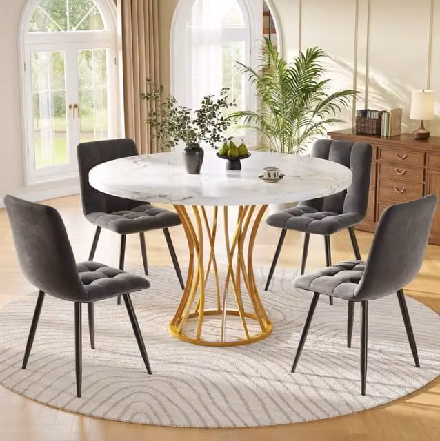 Set da pranzo moderno con tavolo rotondo 80 cm, gambe in metallo dorato, piano marmorizzato bianco e 4 sedie in velluto grigio