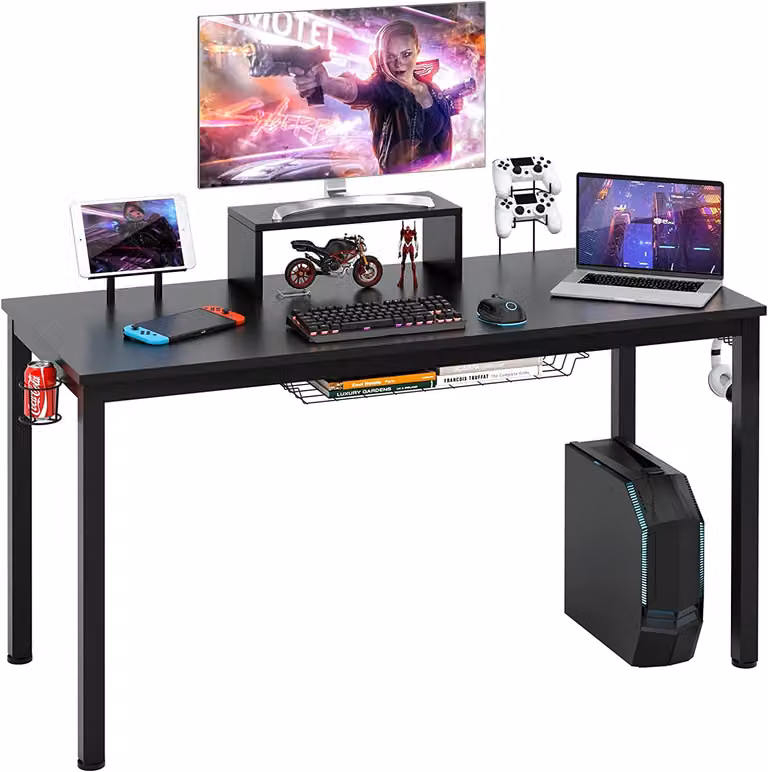 Scrivania COSTWAY 140 cm Scrivania per computer Tavolo da gioco con ripiano per monitor, portabicchieri, gancio per cuffie, cestino, ripiano per supporti, pedane regolabili