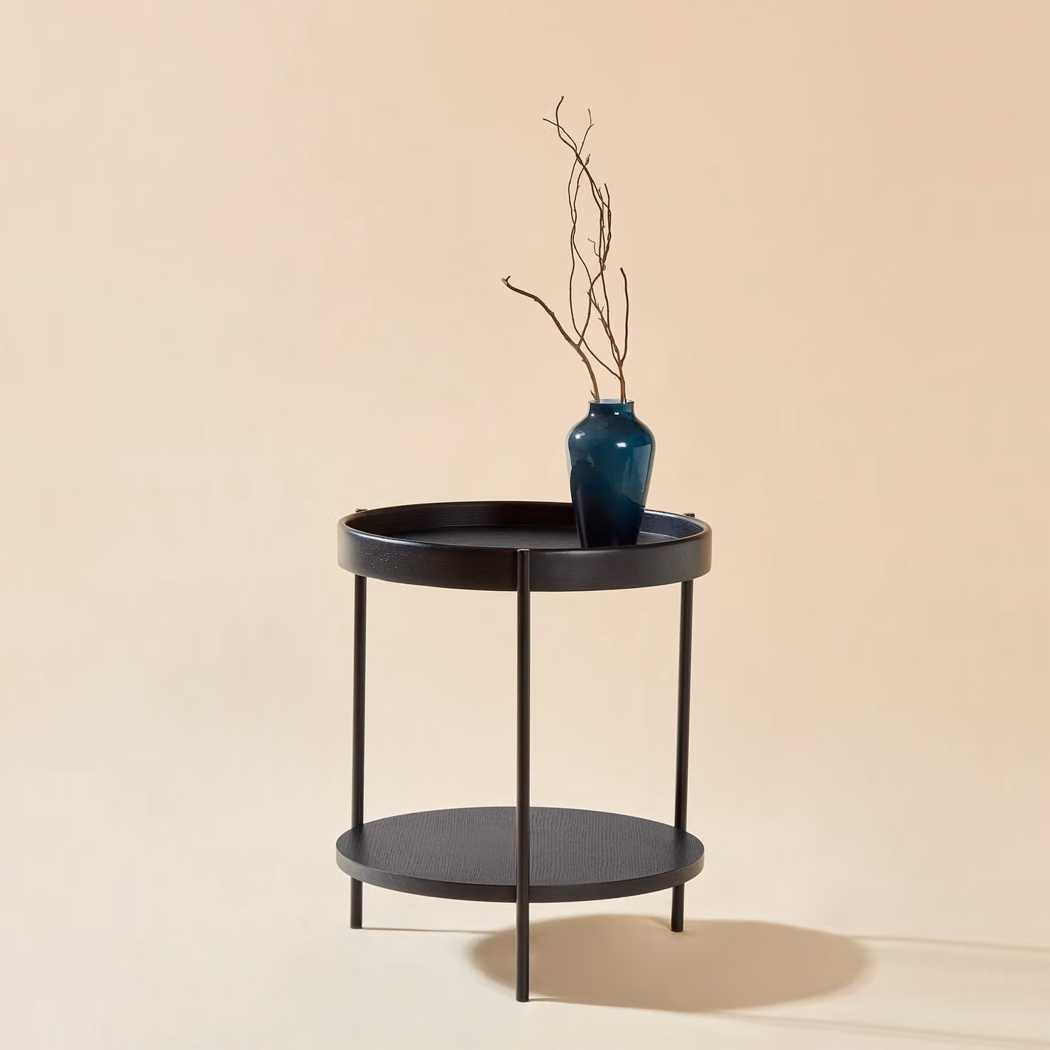 Tavolino da soggiorno MODFU con design a due livelli, tavolino ausiliario con 2 ripiani, tavolino rotondo in legno massello con gambe in metallo, dimensioni 44x44x48 cm
