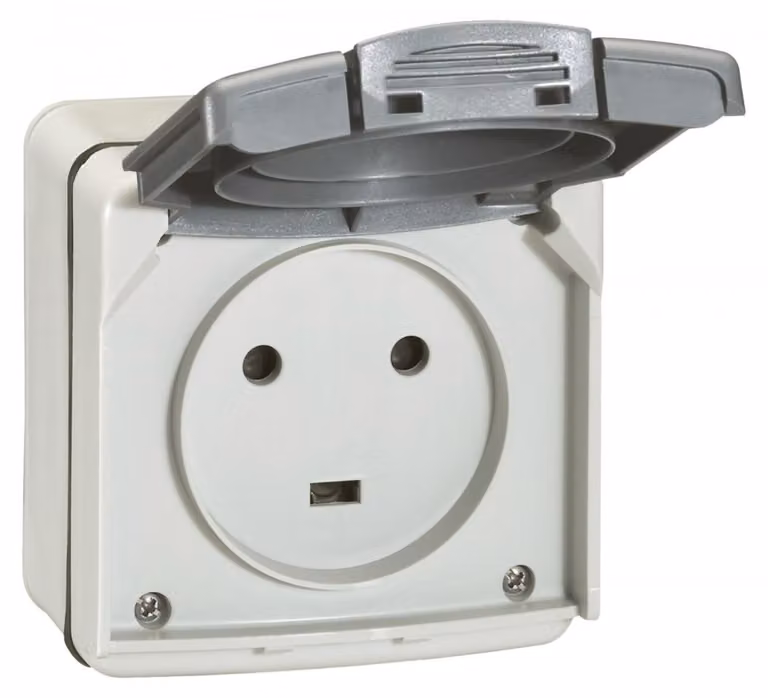 spina 3P + T chiusa 20A