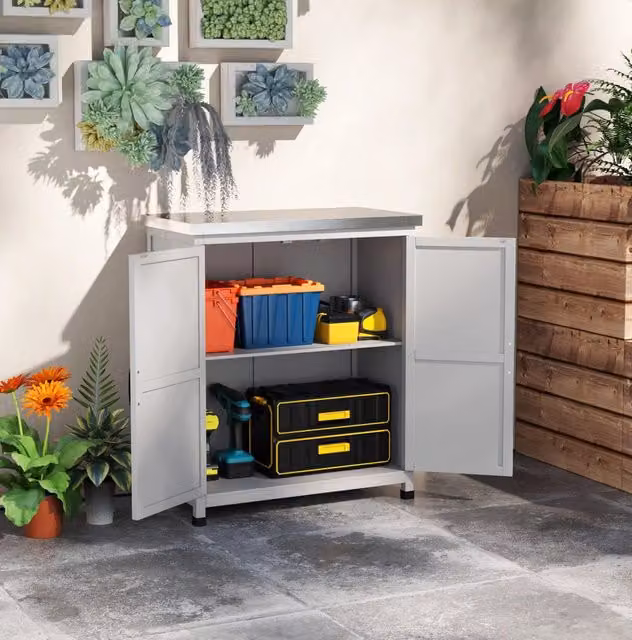 Armadio da giardino 79x43x92 cm grigio in legno con ripiano e piano zincato