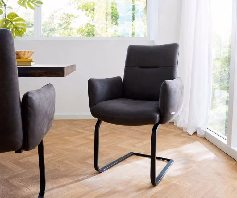 DELIFE Sedia a dondolo Jova-Flex con braccioli, in microfibra, color antracite, stile vintage. Sedia a dondolo bassa, color nero, con molle insacchettate