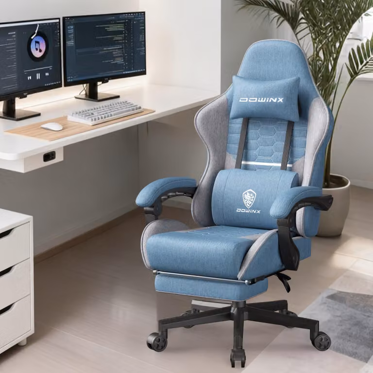 Sedia da gaming ergonomica, adatta anche come sedia da ufficio, con braccioli regolabili in 3D, poggiapiedi e struttura in metallo robusta. Disponibile nei colori grigio e blu