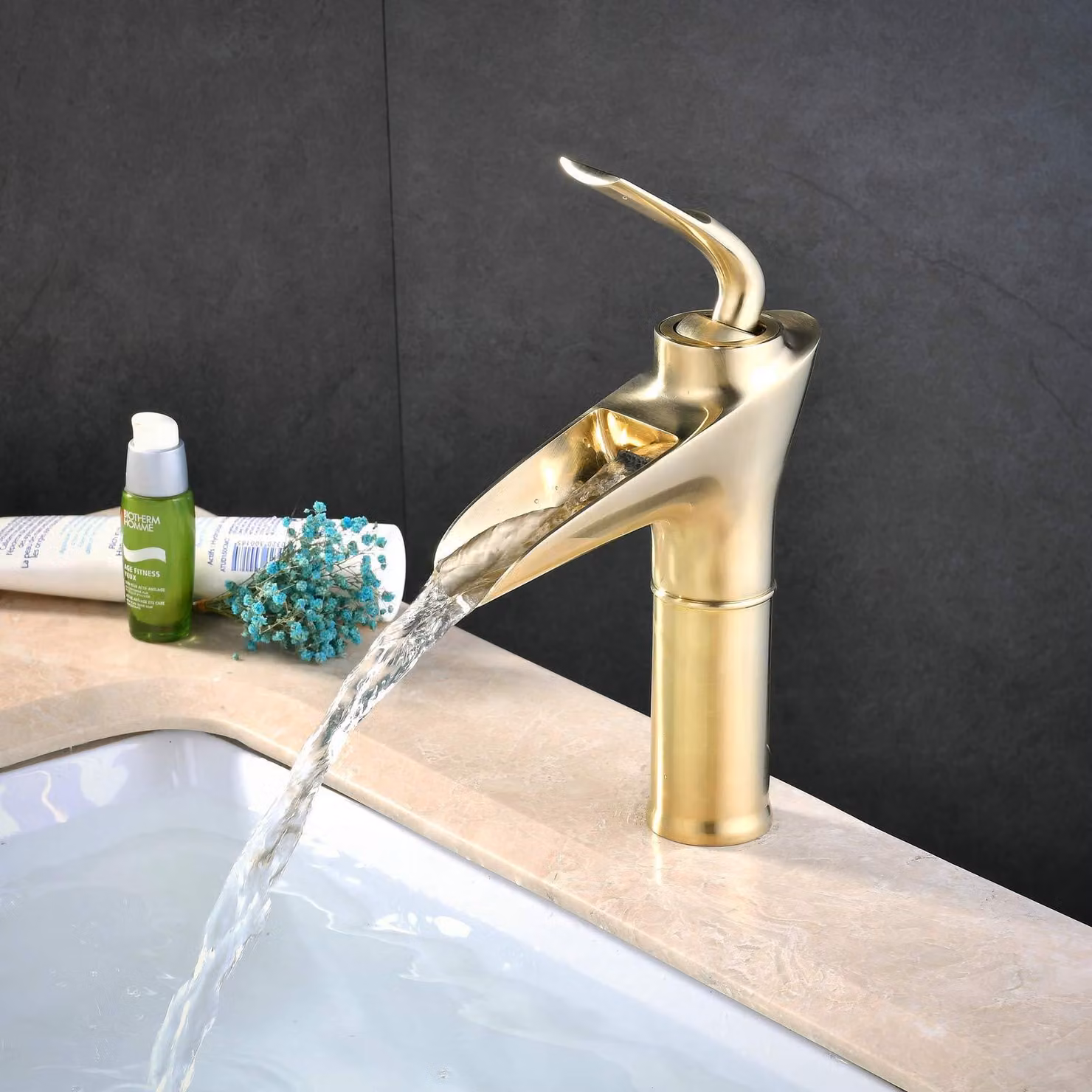 Miscelatore per lavabo a cascata, finitura oro spazzolato, ottone, monocomando