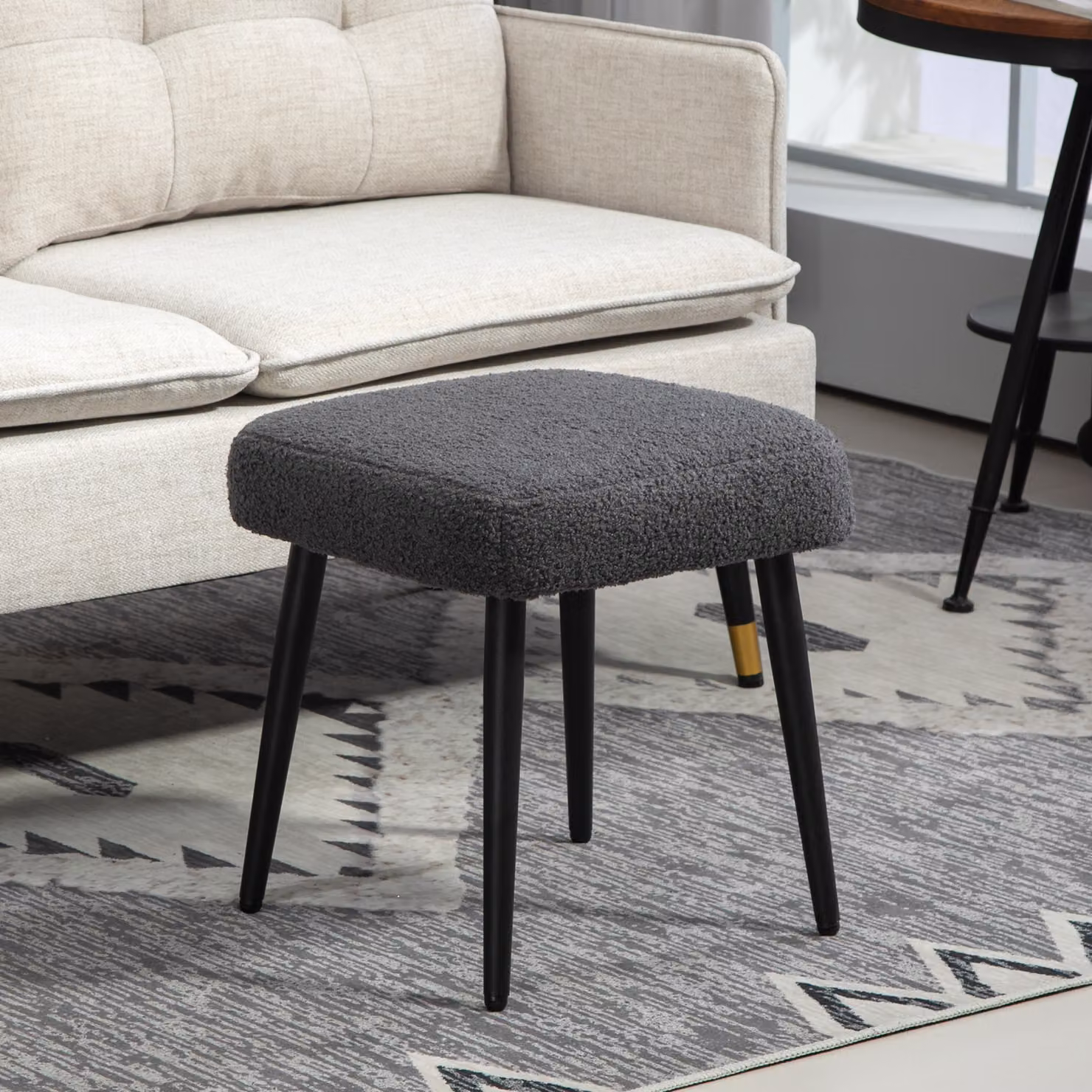 Sgabello con poggiapiedi e seduta imbottita HOMCOM in tessuto effetto cachemire con gambe in metallo, L 42 x P 42 x H 44 cm, Grigio scuro – 2