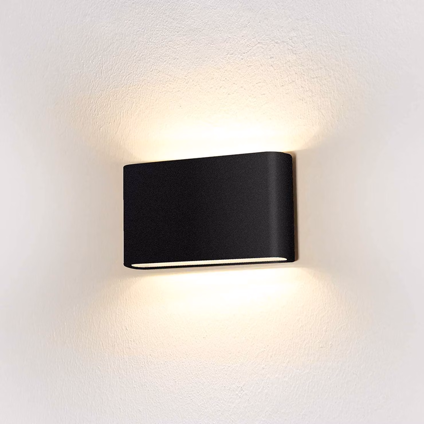 Lampada da parete in alluminio per esterni - 6W, luce calda 3000K - Design minimalista, colore nero
