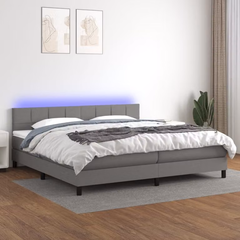The Living Store Letto a molle con materasso e LED in tessuto grigio scuro 200x200 cm