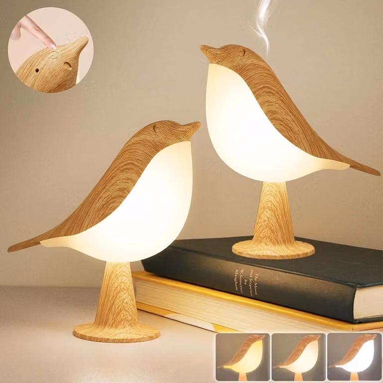 Lampada da comodino: lampada da tavolo wireless con sensore di movimento e regolazione dell'intensità luminosa, luce notturna ricaricabile da 1800 mAh, lampada da tavolo LED per bambini, lampada a forma di uccellino portatile, decorazione (2 pezzi)