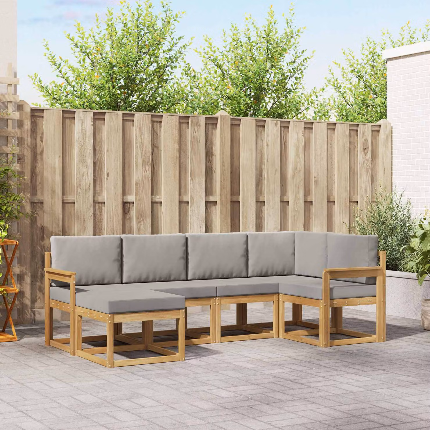 Set di divani da esterno vidaXL 6 pz a forma di L in legno di acacia con cuscini, Bianco, Grigio e Marrone