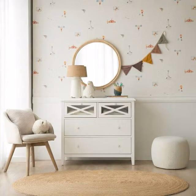 Comò Banak in legno e vetro laccato bianco stile boho per la tua camera da letto