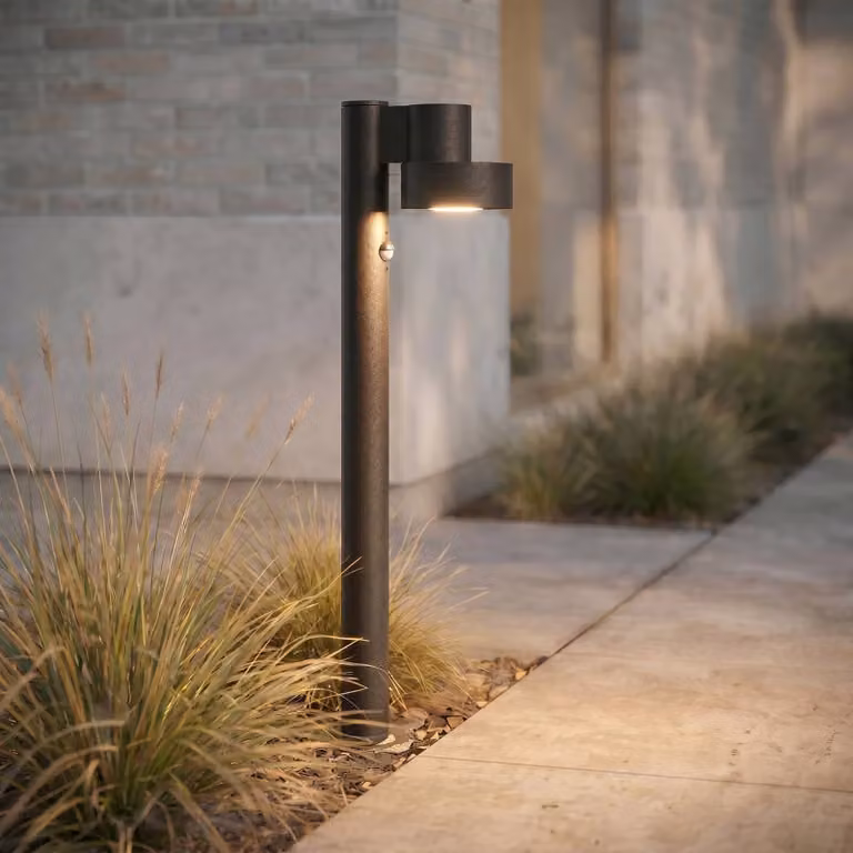 Lampione a LED Lucande Elune, nero, con sensore, IP44, 77 cm Elune, Nero, Alluminio, Moderno