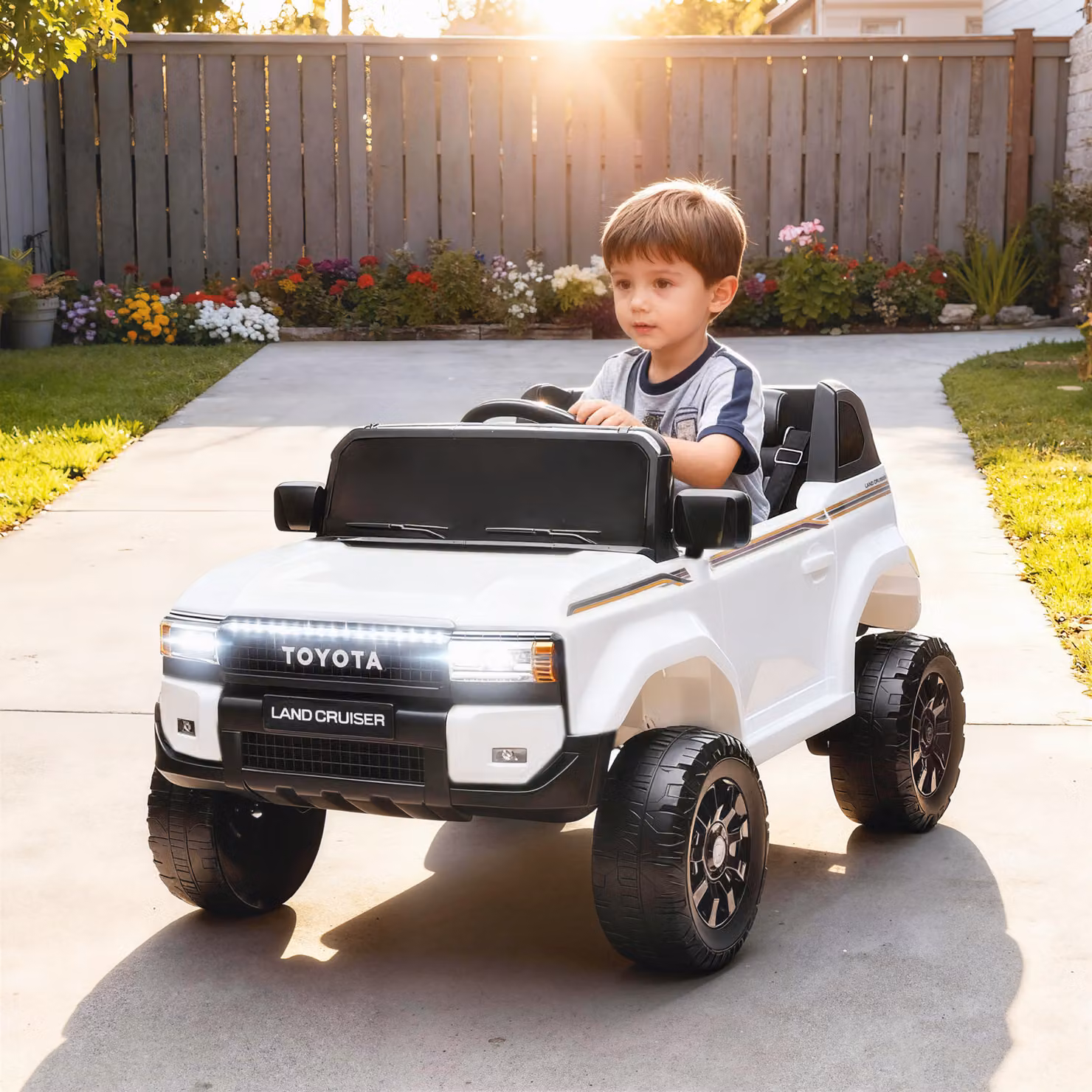 AIYAPLAY Auto Elettrica per Bambini TOYOTA Land Cruiser 12V con Telecomando, Colore Bianco – 2