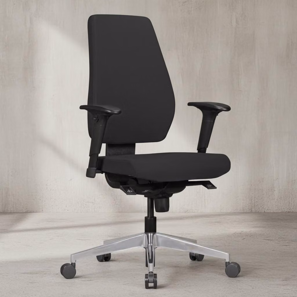 Sedia da ufficio DARIUS con rivestimento in tessuto nero, sedia da scrivania di design con meccanismo sincronizzato e braccioli, sedia girevole ergonomica 120 kg