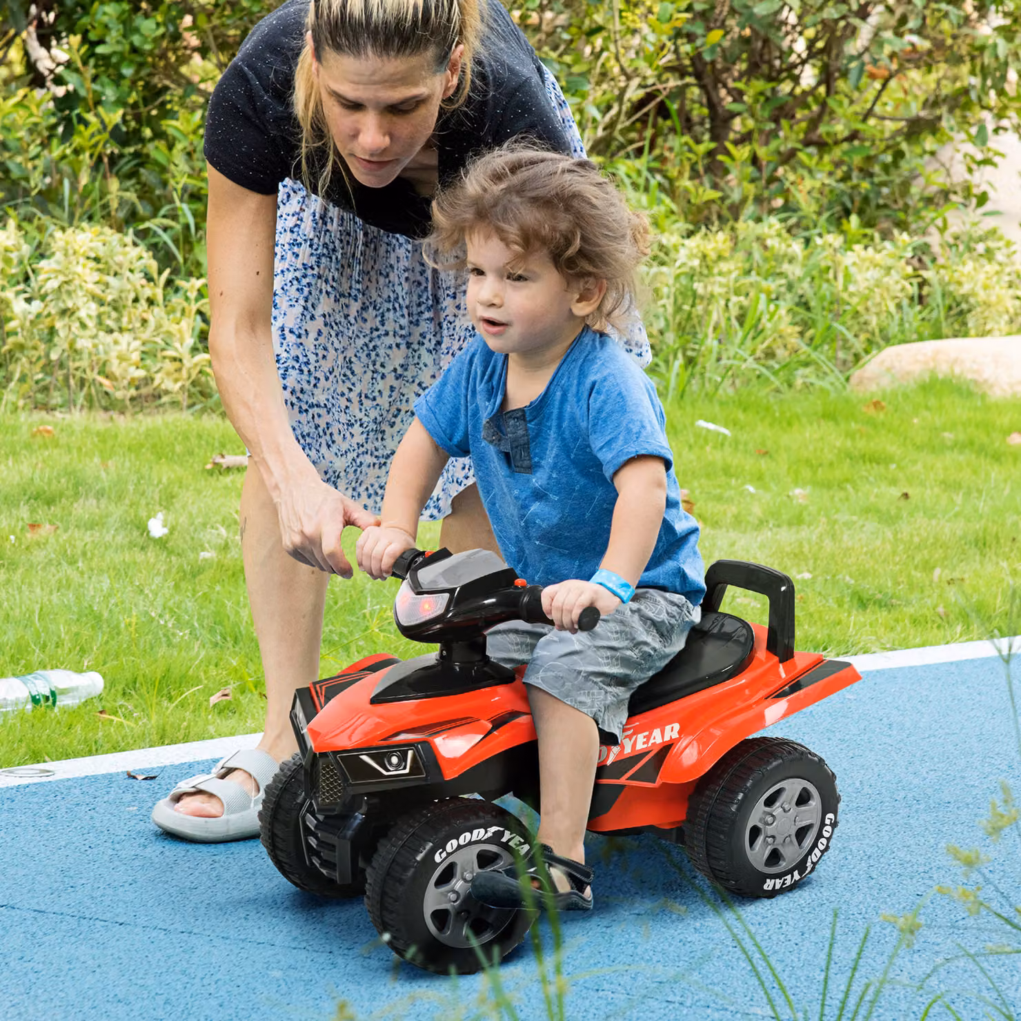 Quad HOMCOM con licenza GOODYEAR per bambini 1-3 anni, Rosso e Nero, L: 60 cm, P: 31 cm, H: 42 cm – 2