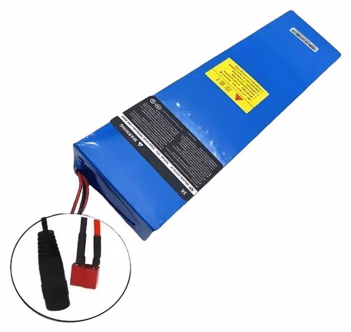 Batteria agli ioni di litio, tensione nominale di 48V, capacità di 60000mAh, configurazione 13s4p-T-DC