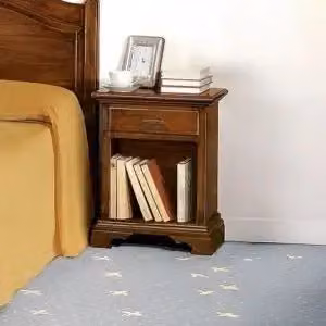 Comodino KIVIO in legno massiccio noce scuro con 1 cassetto e 1 vano a giorno in stile rustico