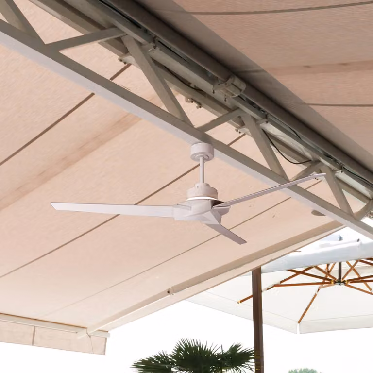 Mantra Iluminación Ventilatore da soffitto LED Brisa Mini bianco DC silenzioso Ø 150 cm CCT Mini, dimmerabile, Bianco / Opale, Bagno, Legno, Moderno