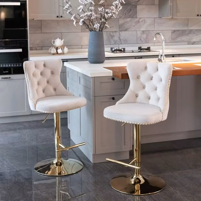 Set di sgabelli da bar girevoli Minimal in velluto beige con base oro e altezza regolabile 63,5-83,8 cm – 1