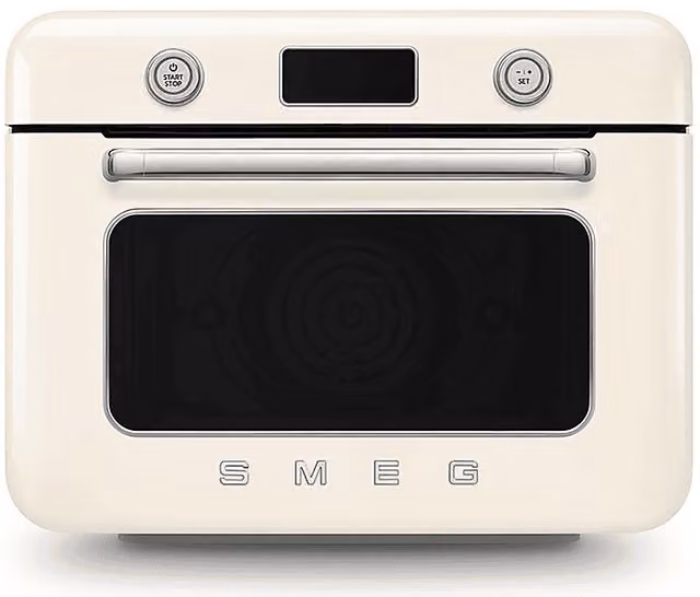 Fornetto elettrico Smeg 50 Style COF01CREU bianco con funzione vapore da 30 l e assorbimento 1800 W