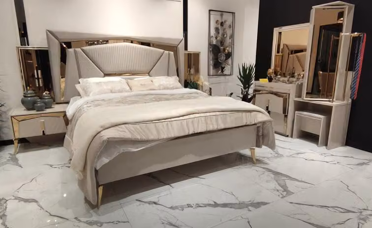 Doppelbett Nachttische mit Spiegel Schminktisch Beige Gold Schlafzimmer
