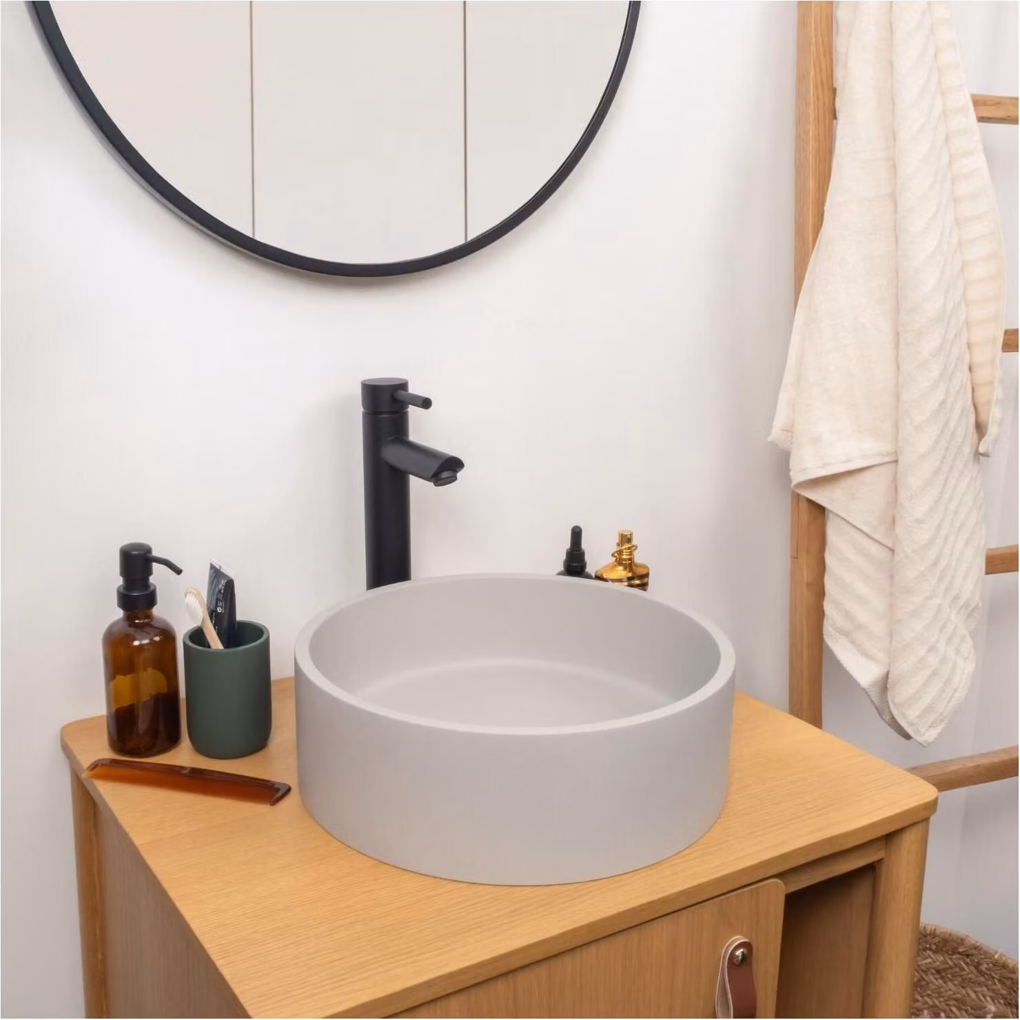 Lavabo da appoggio rotondo in cemento grigio ALAN da 36 cm