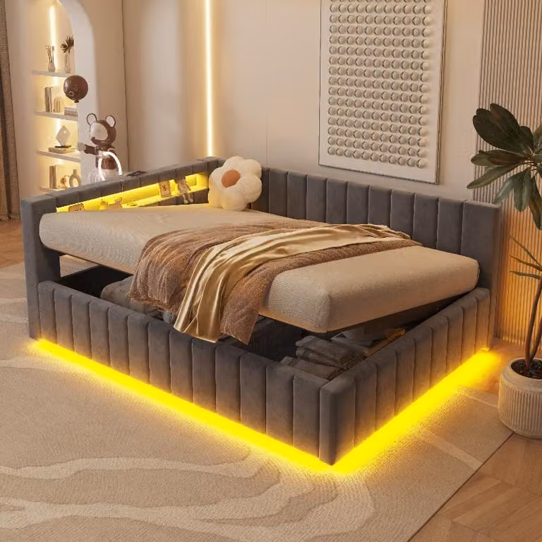 Letto imbottito 140x200 cm con spazio contenitore ad apertura idraulica, illuminazione LED e porta USB, rivestito in velluto grigio, con testiera e schienale