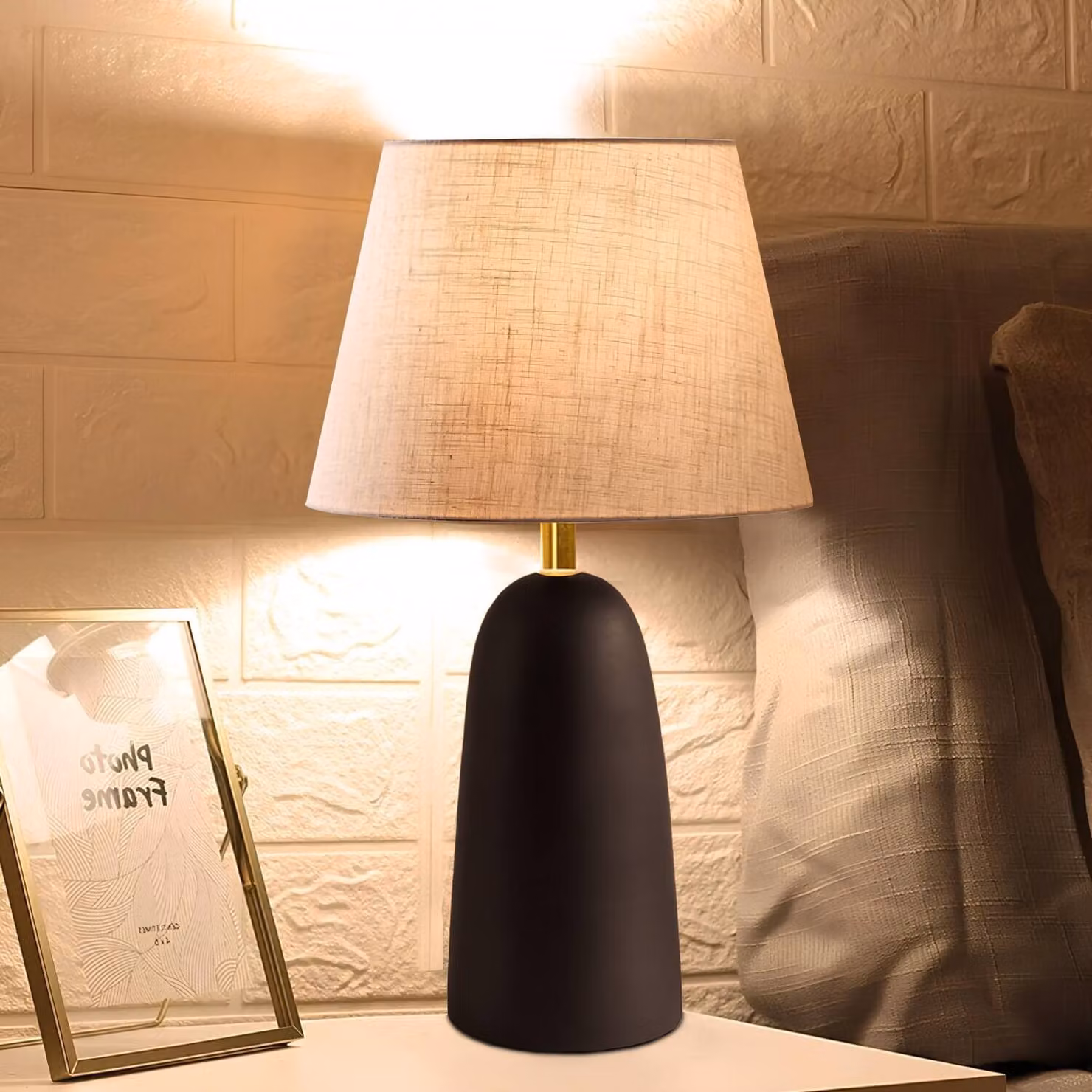 Opviq, lampada da tavolo di alta qualità, struttura in metallo, color crema, altezza 35 cm, diametro del paralume 14 cm, 1 x E27 max 40 W, cavo da 1-1,5 m | Ideale per interni moderni e ambienti di lavoro.