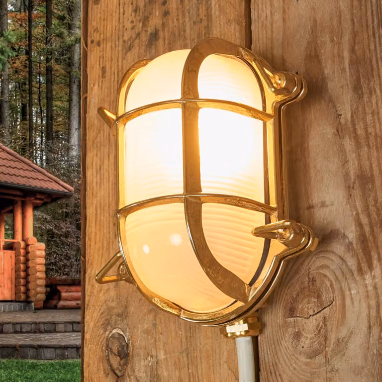 Moretti Luce Applique ovale da esterno in ottone Bengt, vetro opalino BENGT, Ottone / Oro, Ottone, Marittimo