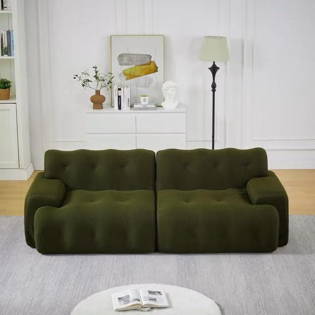 Divano a due posti in tessuto con braccioli ampi, bottoni cuciti a mano e base antiscivolo verde 224 × 104 × 66 cm