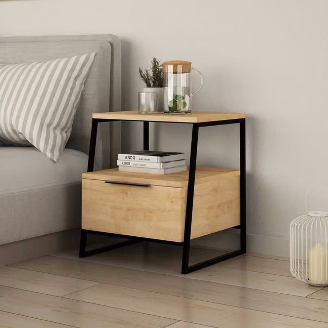 Comodino con un cassetto Rosita DMORA in legno color quercia marrone, L 45 cm x P 41 cm x H 50 cm