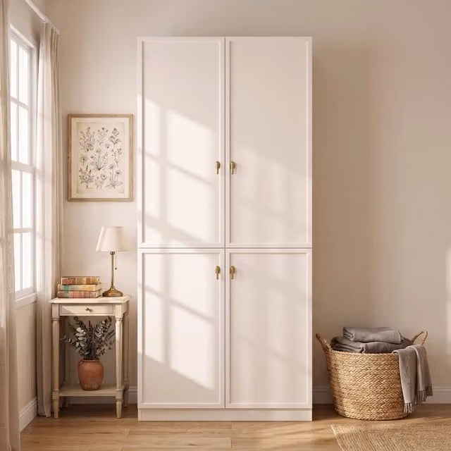 Armadio alto 90 x 48 x 200 cm; ante a battente; 2 aste appendiabiti; 3 scomparti contenitore; design moderno; bianco